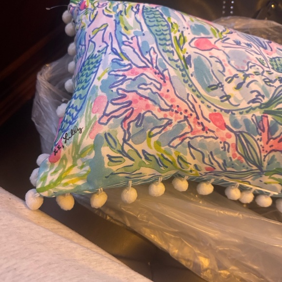 Lilly Pulitzer Vibrant Pom Pom Pillow - Picture 5 of 9